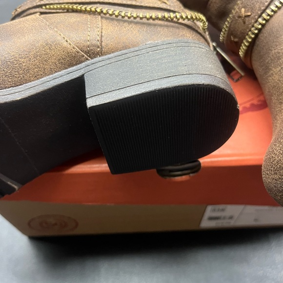 SO knee high boots - Size 6.5 - Brand new in box - Picture 6 of 11